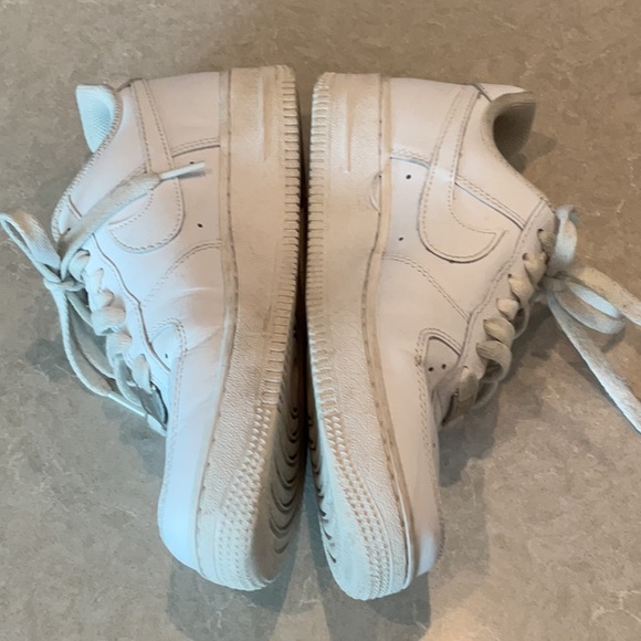 Nike Air Force 1 Shoes - Picture 5 of 14